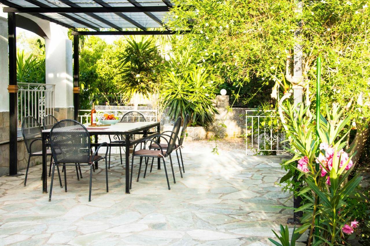 Villa Eros Vátos Buitenkant foto